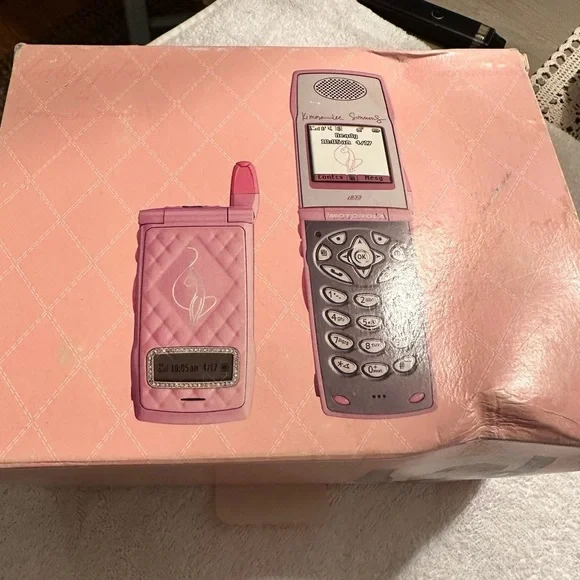 baby phat phone in the box with all the rhinestone diamonds $1200 pristine - Picture 4 of 8